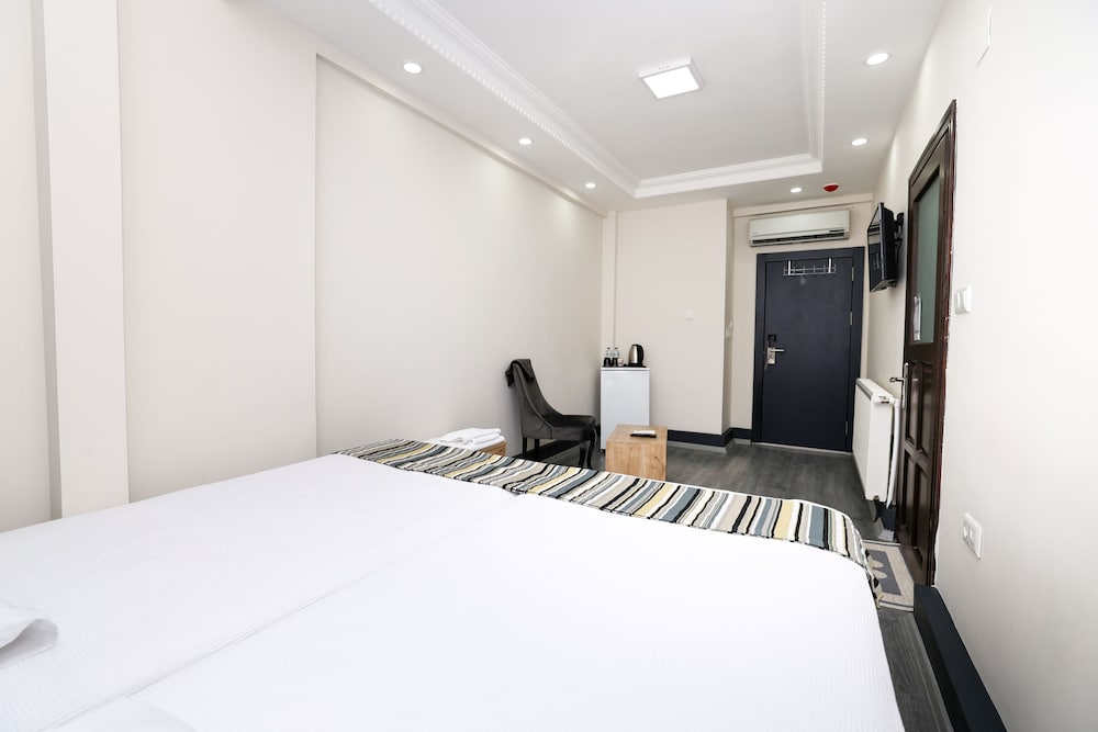 Standard Room photo 3
