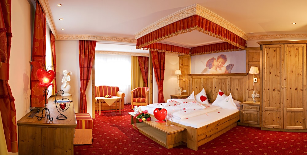 Traditional Suite, Balcony, Mountain View (Engerl Typ B) photo 3