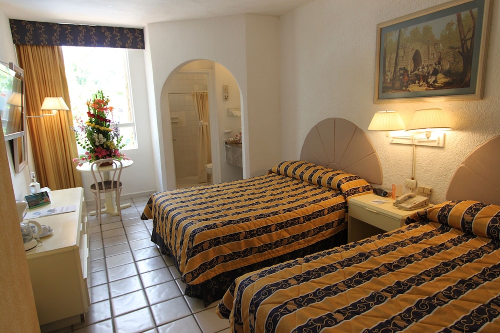 Standard Room, 2 Double Beds, Non Smoking photo 1