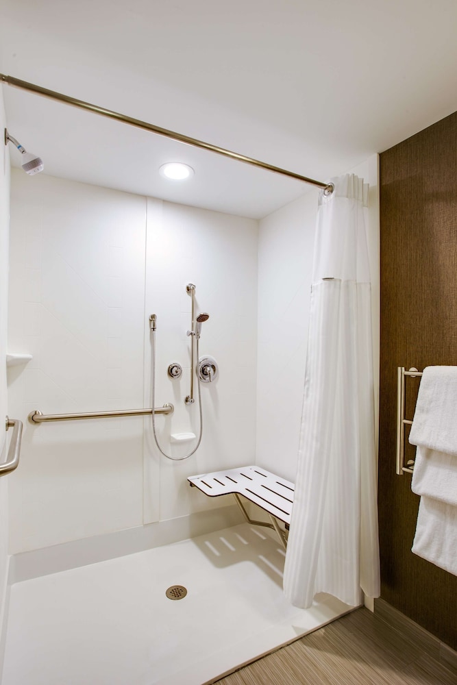 Room, 2 Queen Beds, Accessible, Non Smoking