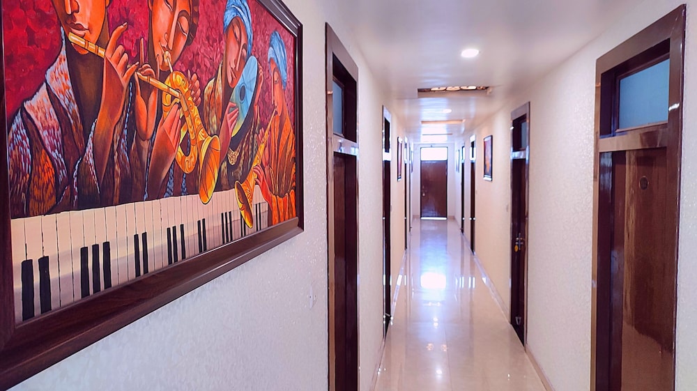 Executive Room - Photo 8