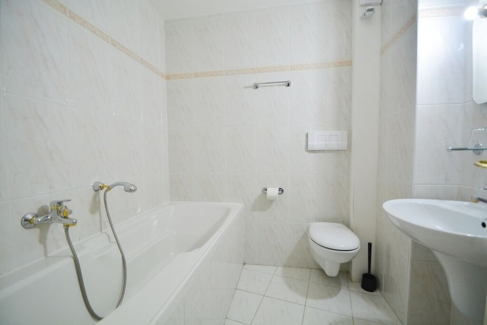 Standard Double Room (3) - Photo 4