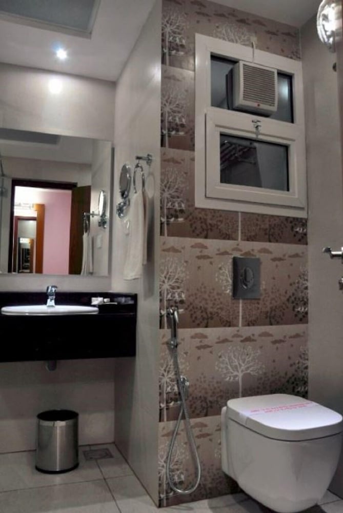 Premium Twin Room photo 2