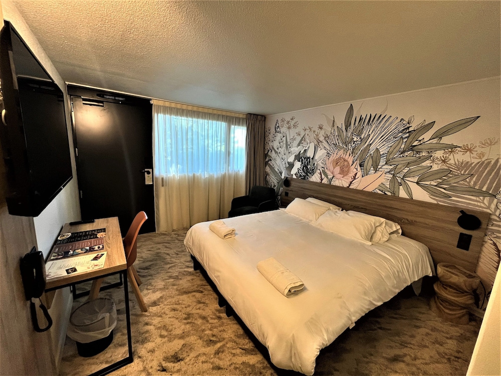 Standard Room, 1 Double Bed - Photo 4
