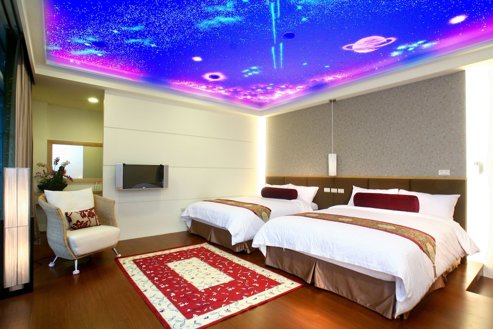 Luxury Quadruple Room, 2 Queen Beds, Balcony, River View photo 1