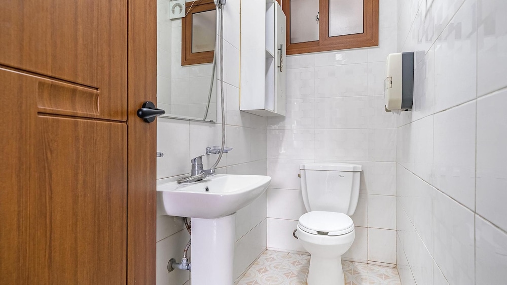Basic Room, 1 Bedroom (102(Oceanview)) - Photo 10