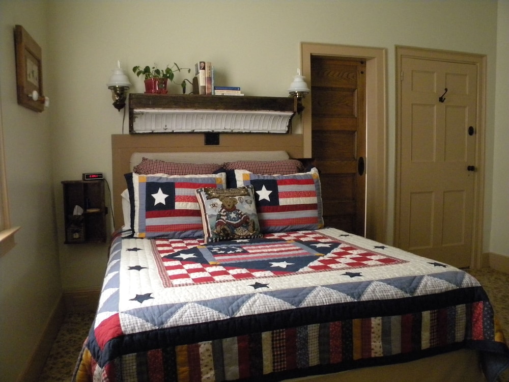 Comfort Double Room, Ensuite (The Franklin) photo 1