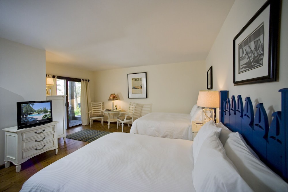 Standard Room, 2 Double Beds photo 3