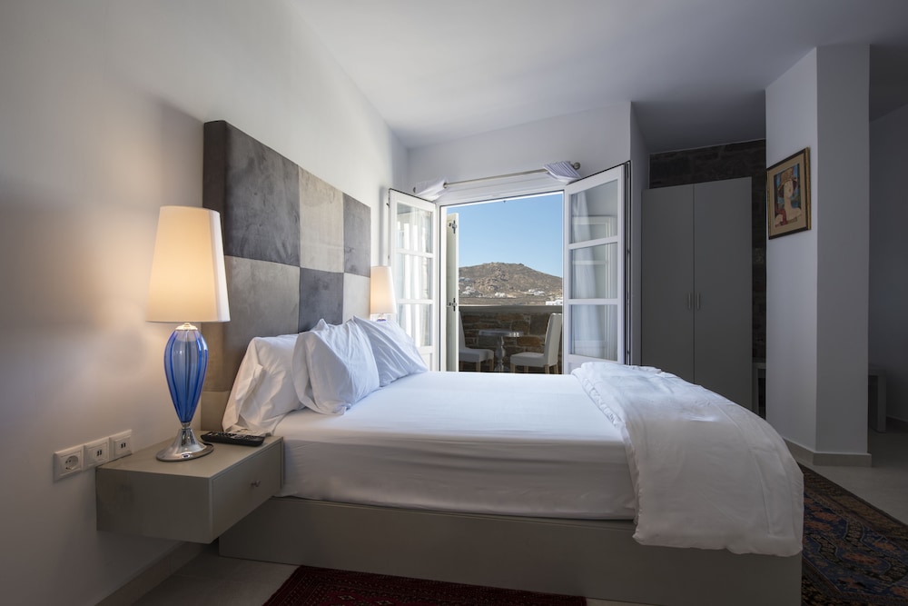 Superior Room, Partial Sea View - Photo 1