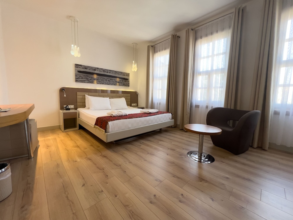 Deluxe Room, 1 Double Bed, Non Smoking, Sea View - Photo 14