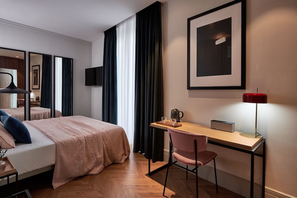 Superior Double Room, Balcony (2 Adults) photo 3
