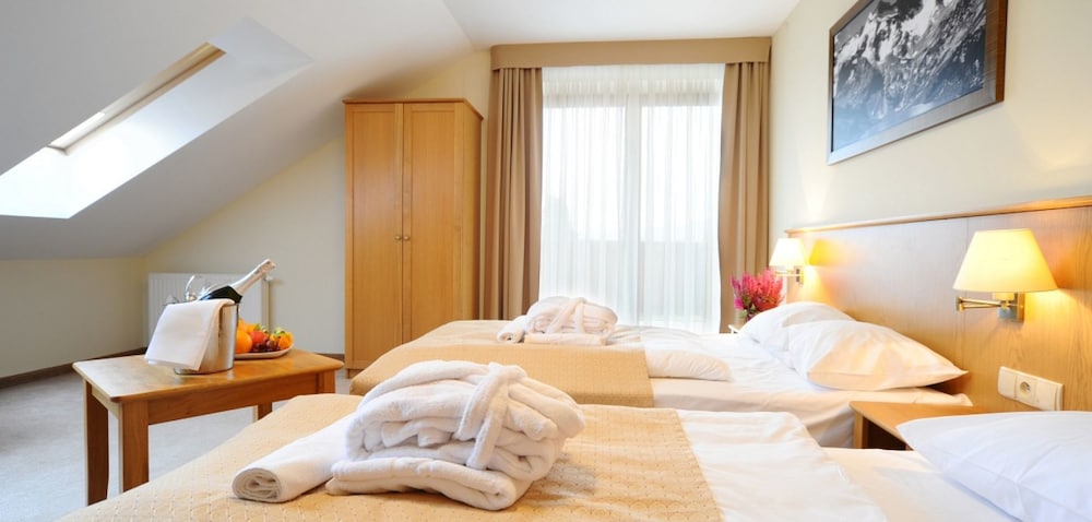 Comfort Triple Room, Balcony photo 2
