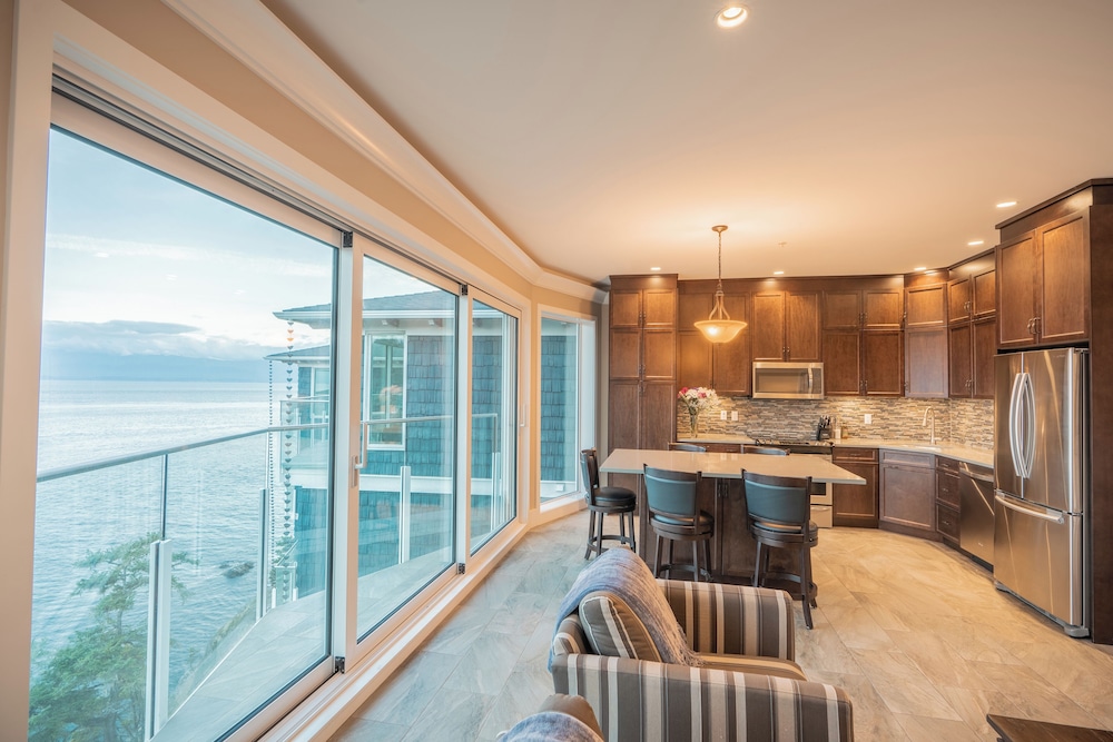Signature Suite, 2 Bedrooms, Sea View