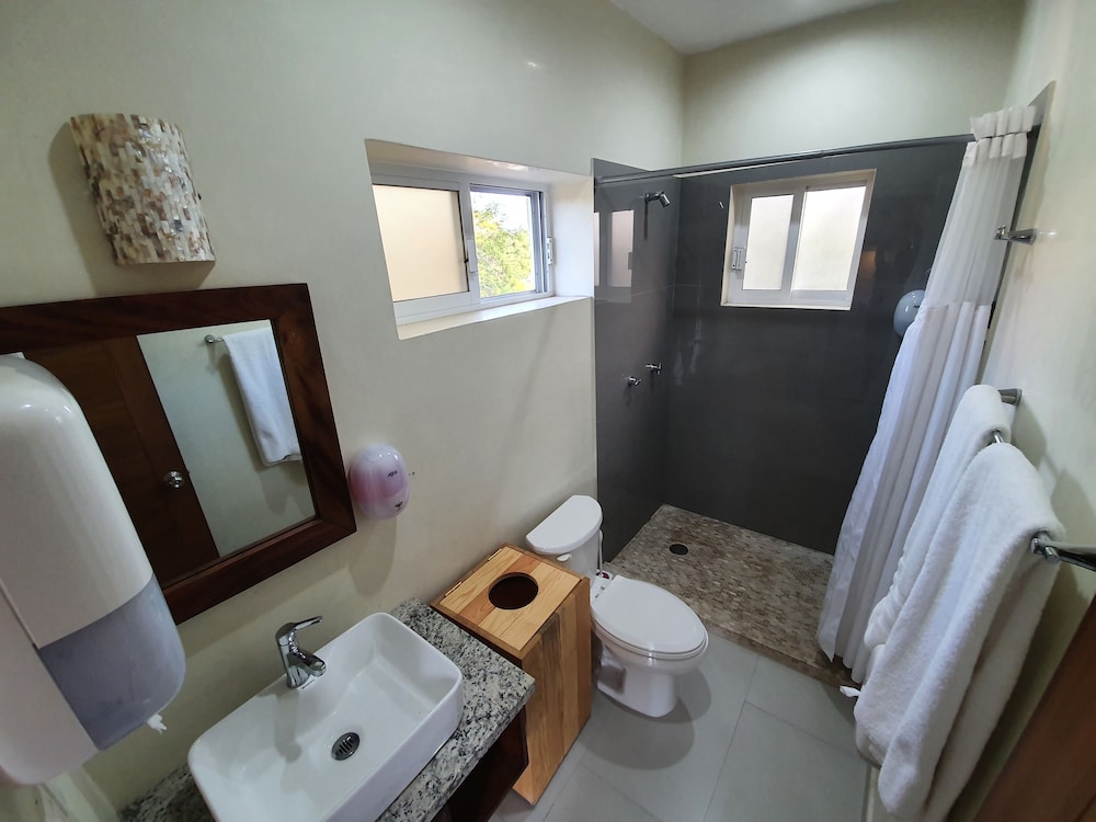 Shared Dormitory, Women only