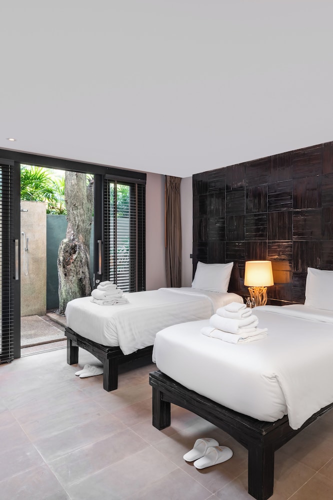 Family Suite, 2 Bedrooms, Pool Access - Photo 3