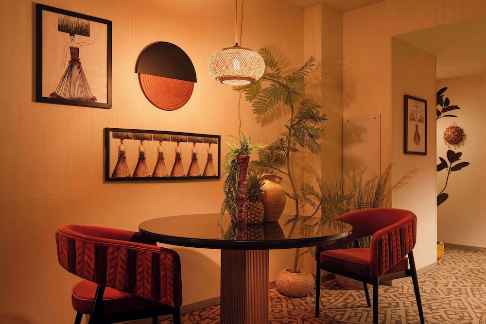 Premium Room, 1 Bedroom, Accessible (Mobility & Hearing, Roll-in Shower)