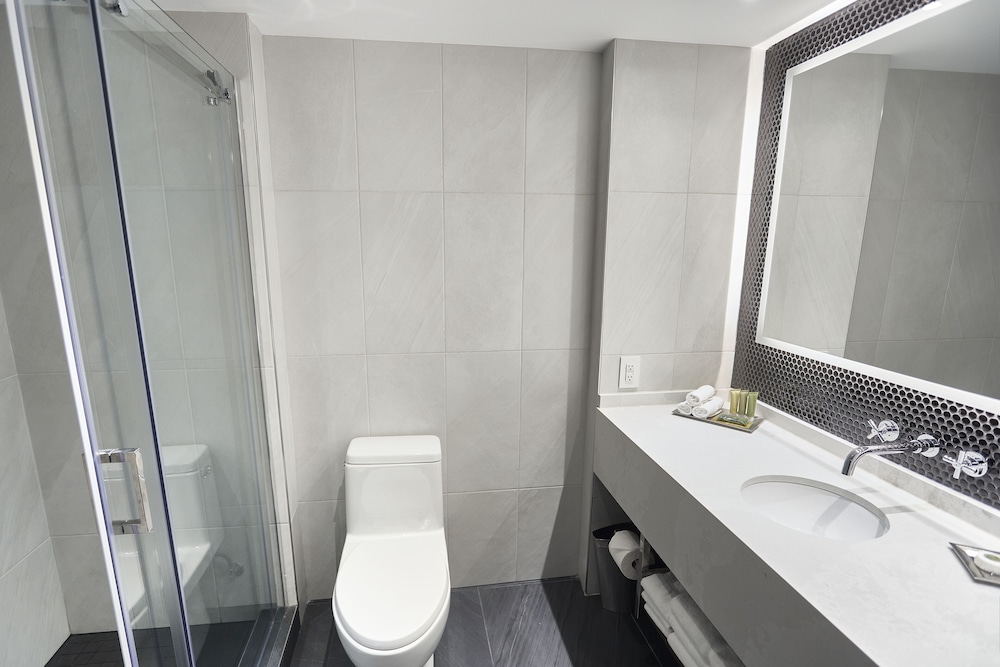 Executive Suite thumbnail 6