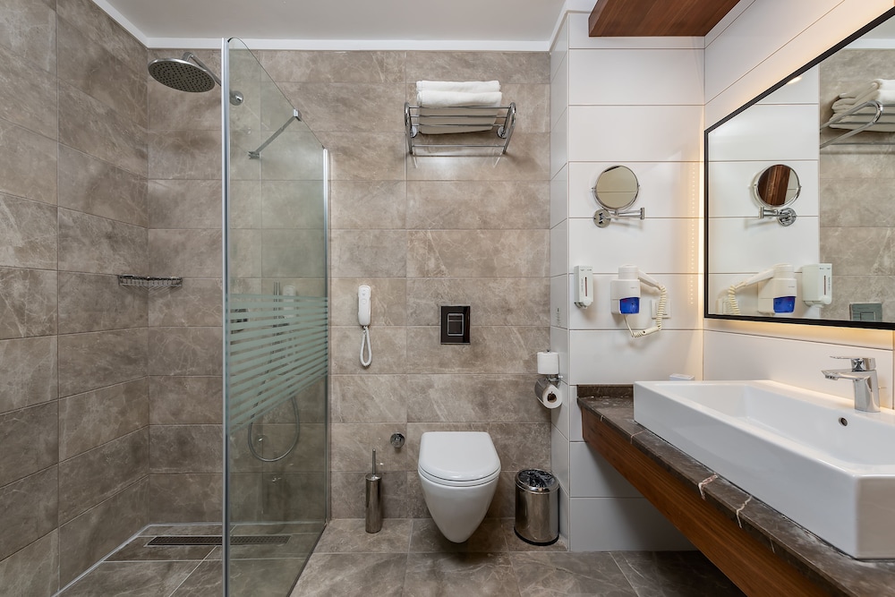 Standard Double Room (Land View)