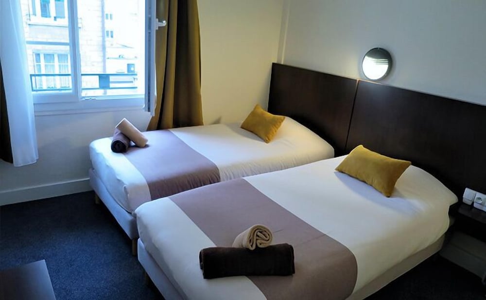 Classic Triple Room, Connecting Rooms photo 3
