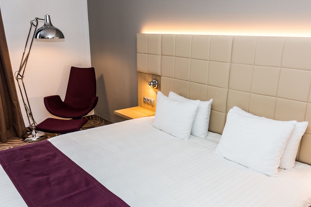 Premium Room, 1 King Bed, Garden View