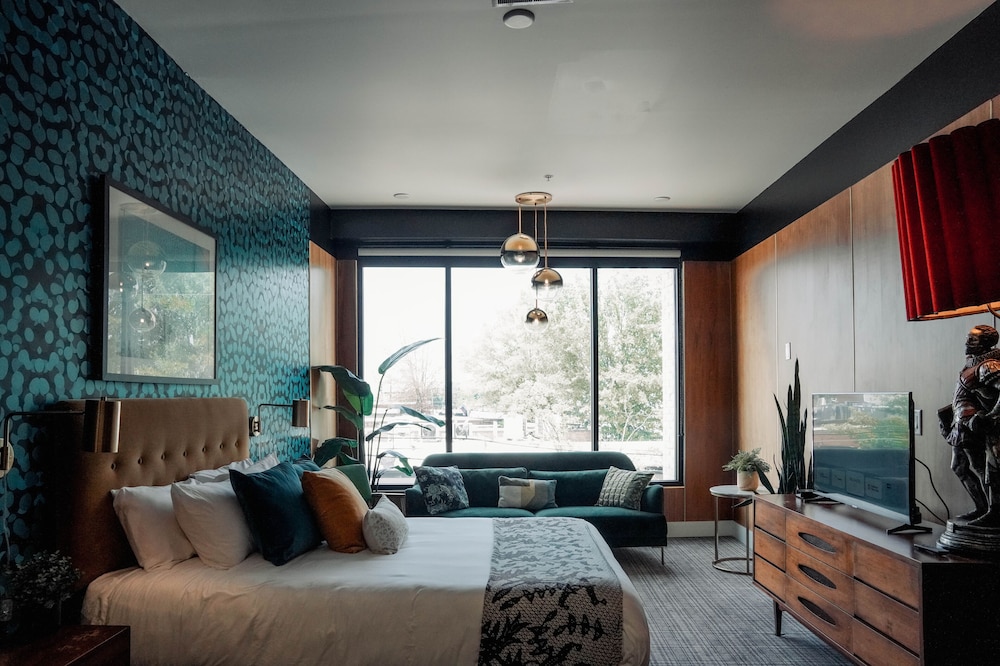Premium Room, 1 King Bed, City View photo 1