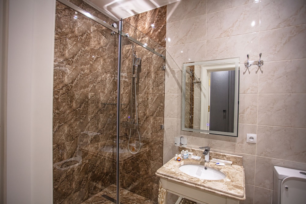 Standard Triple Room - Photo 7