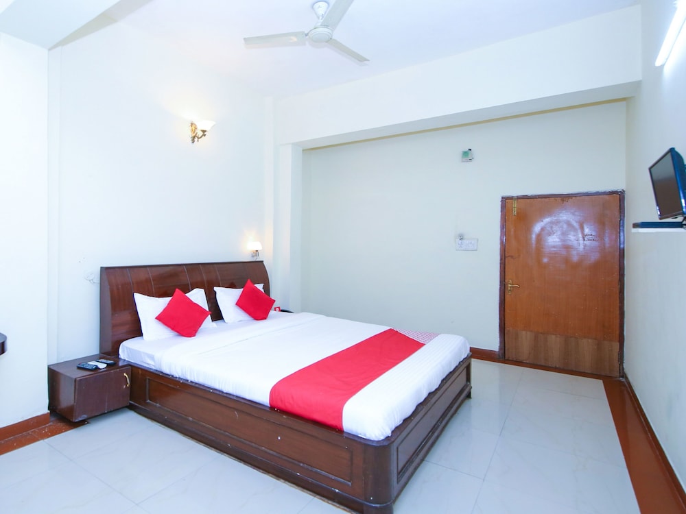 Suite, 1 King Bed photo 2