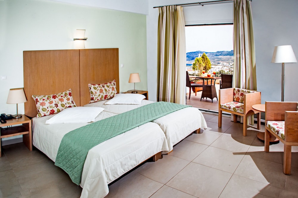 Triple Room, Sea View - Photo 3