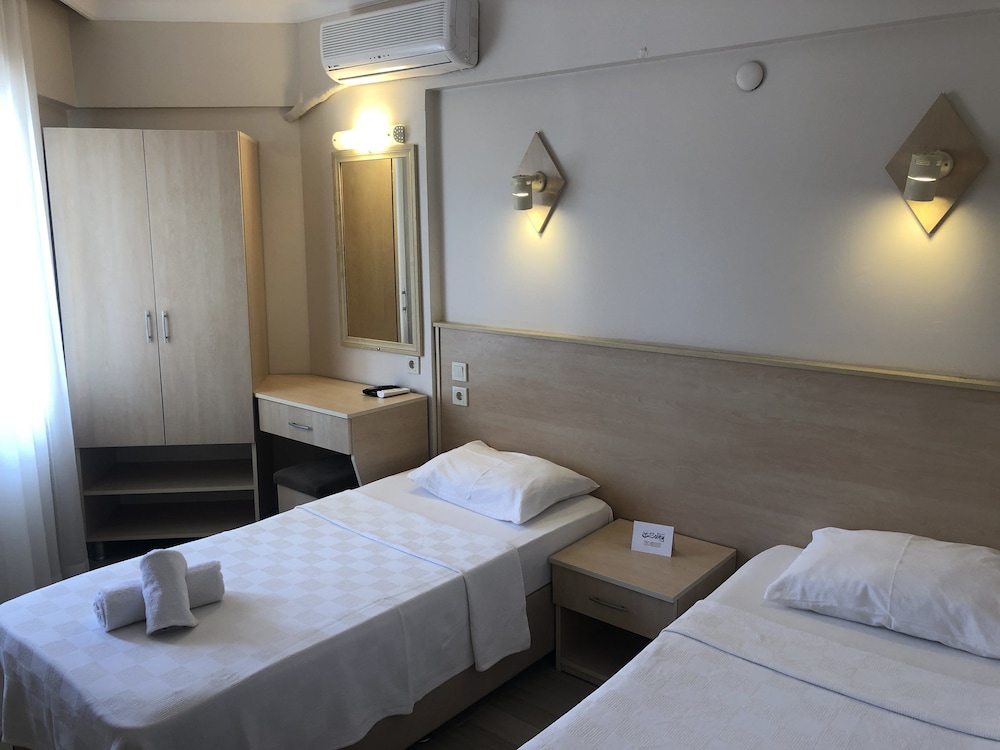 Standard Twin Room, 2 Twin Beds photo 1