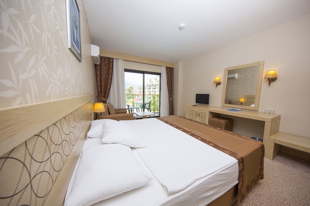 Standard Single Room, Balcony thumbnail 6