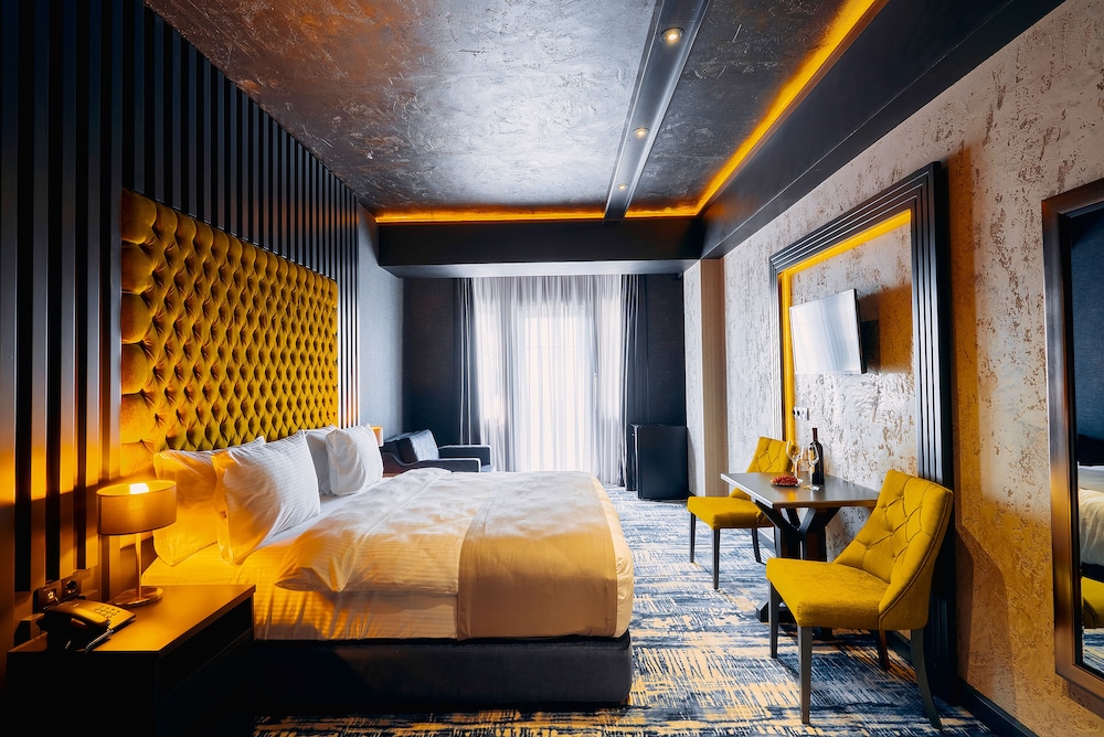 Deluxe Double or Twin Room, Sea View - Photo 1