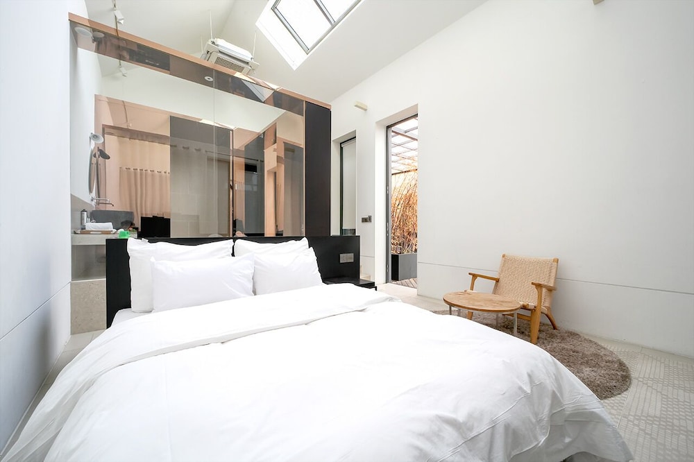 Penthouse - Photo 15