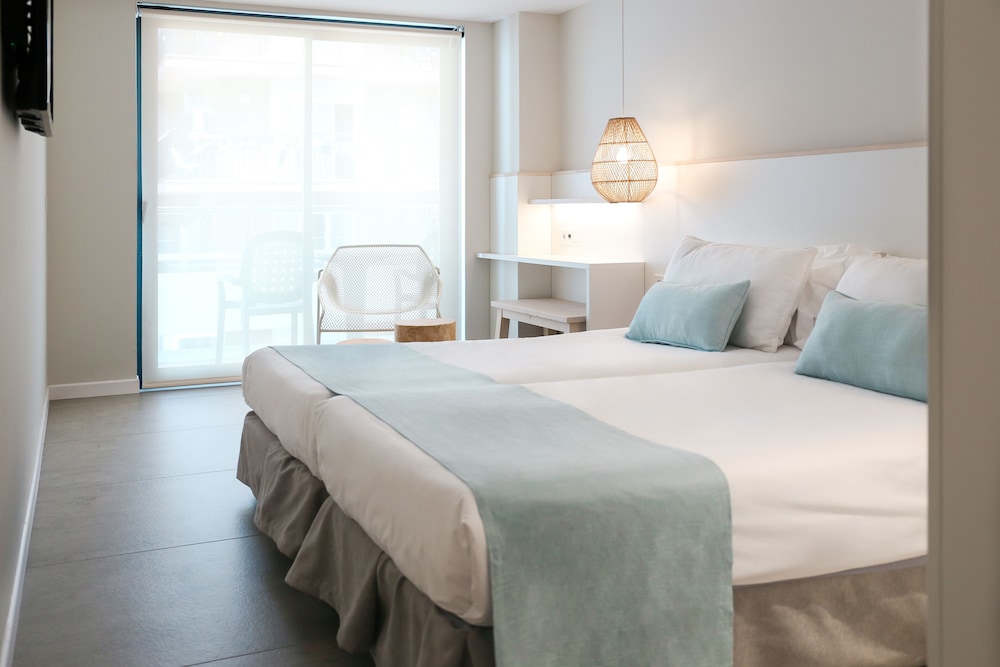 Standard Double Room - Photo 3