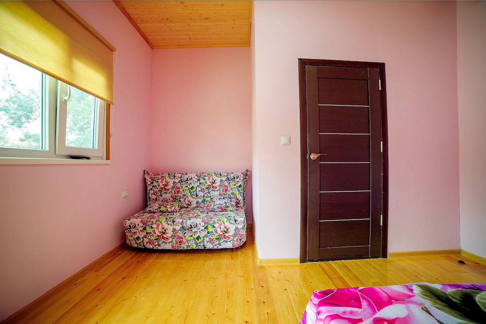Family Quadruple Room, 2 Queen Beds photo 3