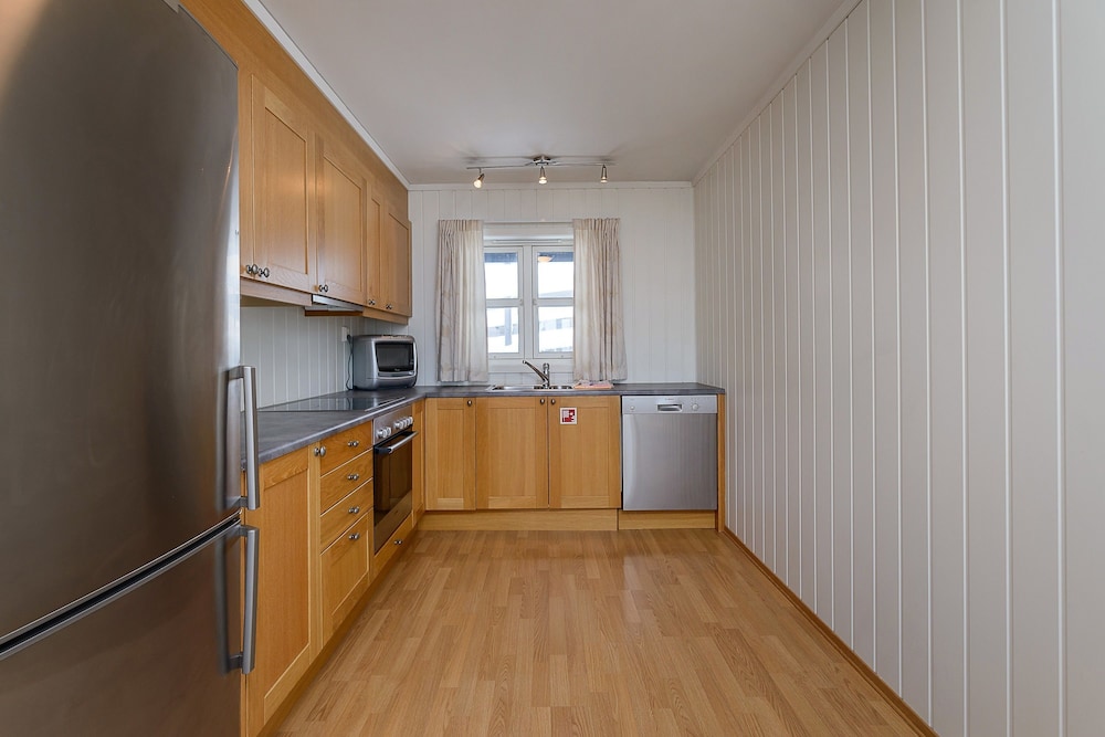 Family Apartment, 3 Bedrooms, Valley View photo 3