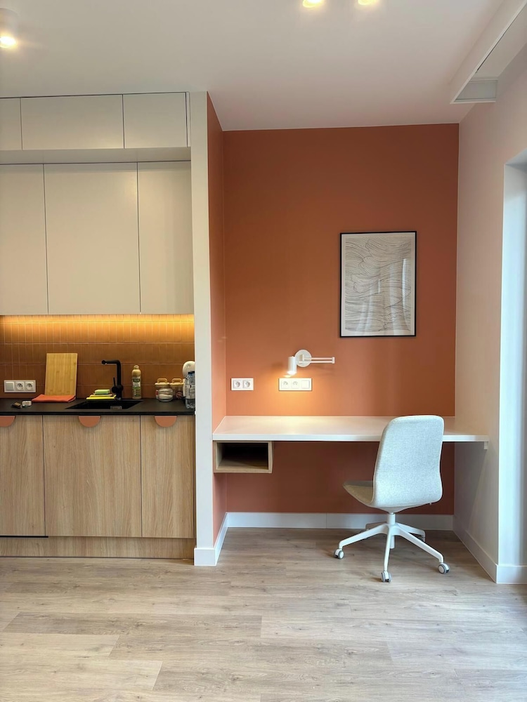 Studio Suite, Balcony, City View