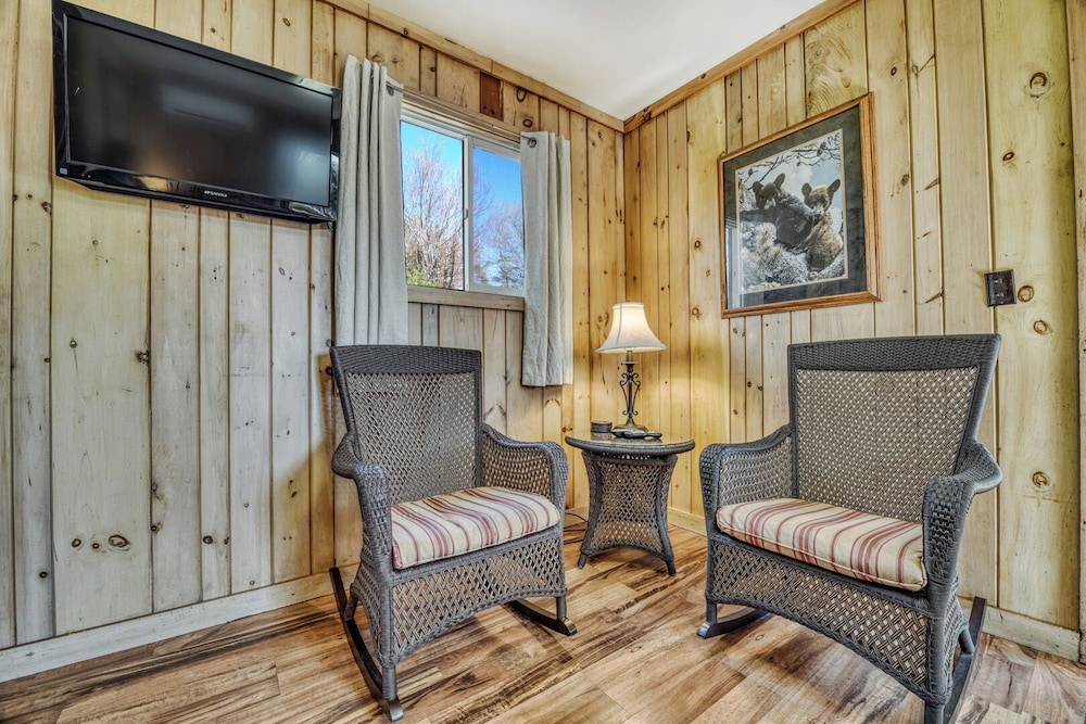 Cabin 7 photo 2