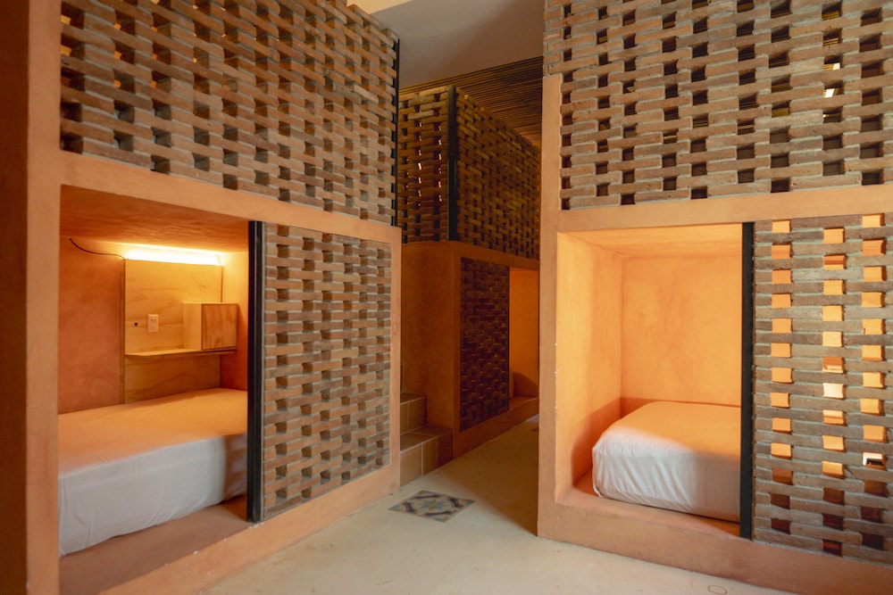 Deluxe shared dormitory for 8 people women only