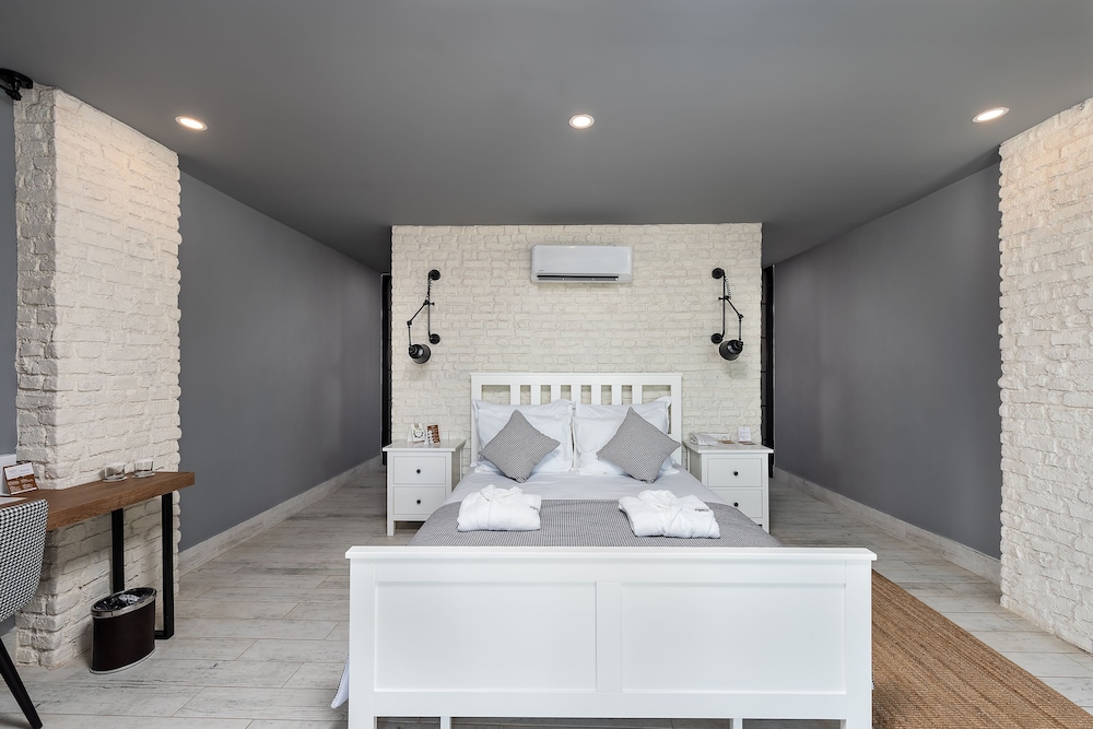 Premium Beach Front Room