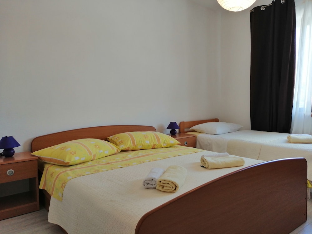 Apartment (A2)