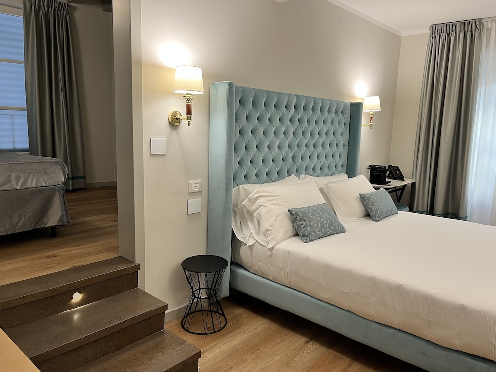 Deluxe Suite photo 1