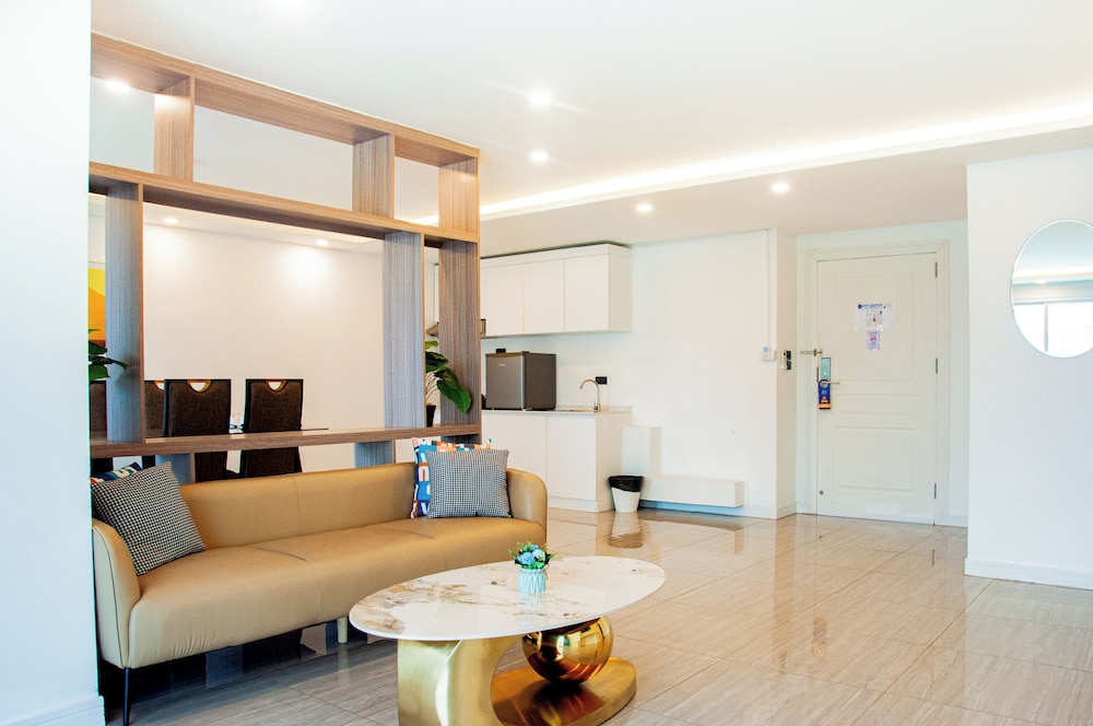 2 Bedroom Grand Tropical - Photo 7