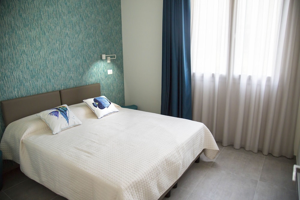 Apartment, 2 Bedrooms - Photo 1