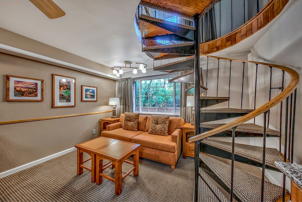 Townhouse - Photo 2