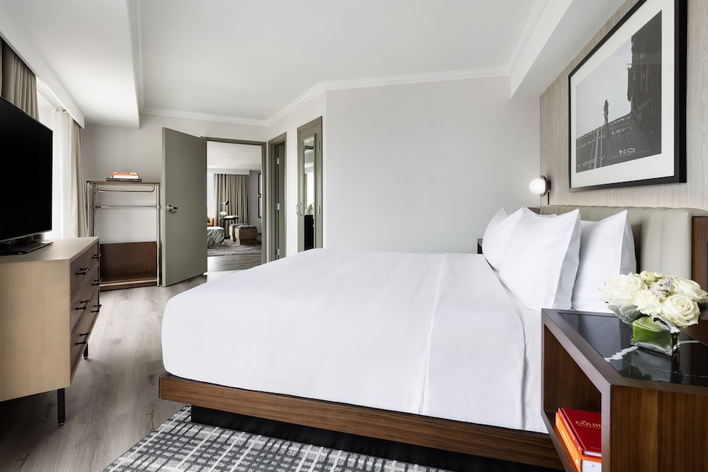 Suite, 1 Bedroom - Photo 2
