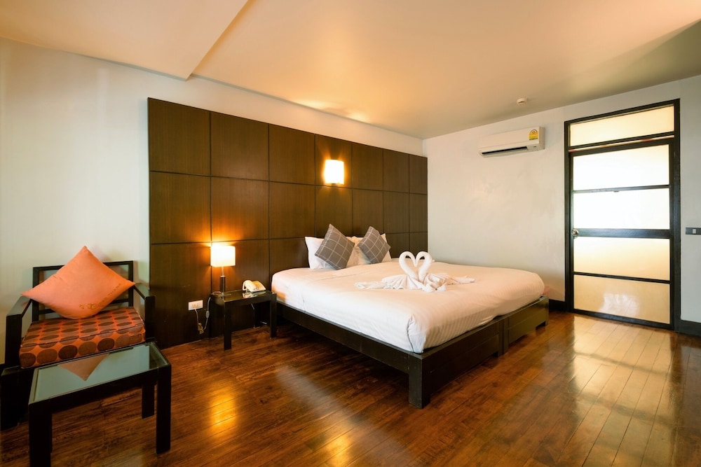 Deluxe Room - Photo 1