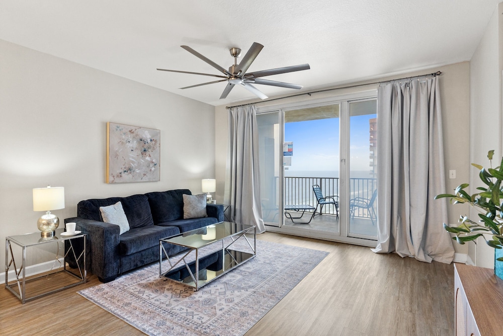 Condo, 3 Bedrooms, Balcony, Ocean View (1828)