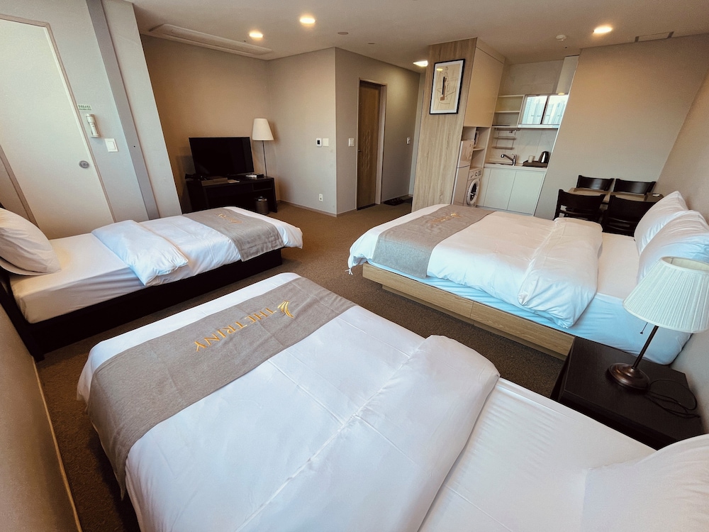 Standard Triple Room - Photo 7