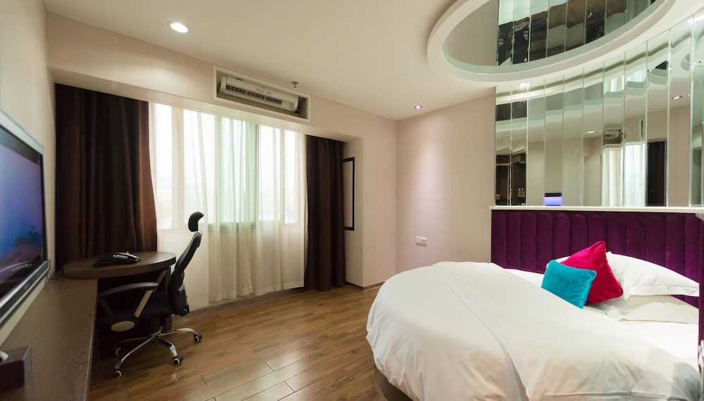 Exclusive Room, Round Bed photo 1