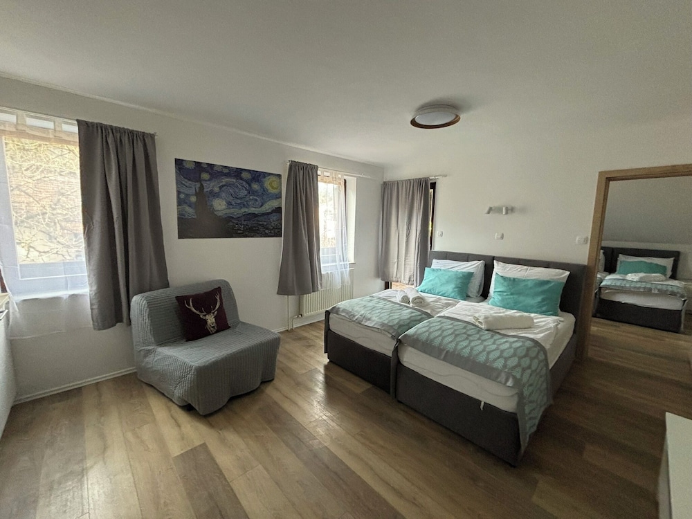 Family Suite, 2 Bedrooms, Mountain View